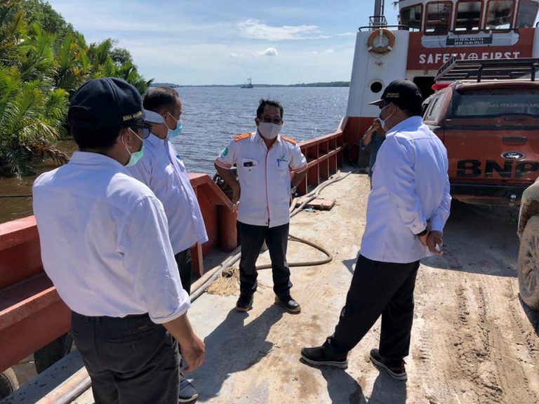 Perlancar Akses Transportasi, Pemkab Kobar Terus Upayakan Perlebar Akses Bagi Masyarakat Kumai Seberang