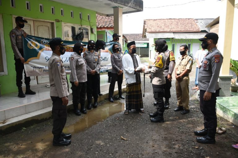 1e7e57b5-4175-4dfb-b43c-2069519ccdf6