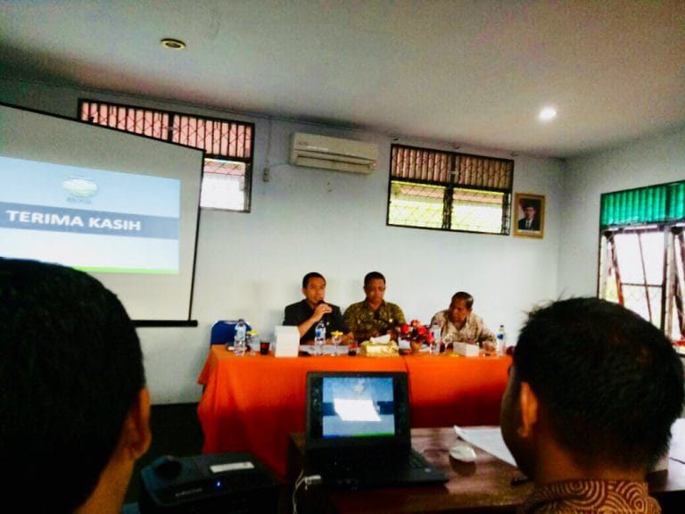 0F779648-5D4F-4300-AD77-15F4C3FF0023