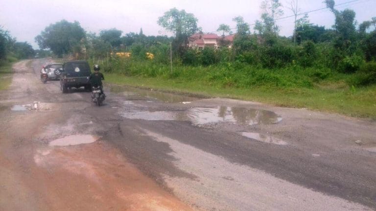 Jalan Pramuka Berlobang