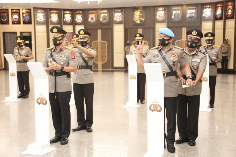 Mulai dari Jaga Netralitas Hingga Tegakan Prokes, Pesan Kapolri Kepada 8 Kapolda Yang Baru Dilantik