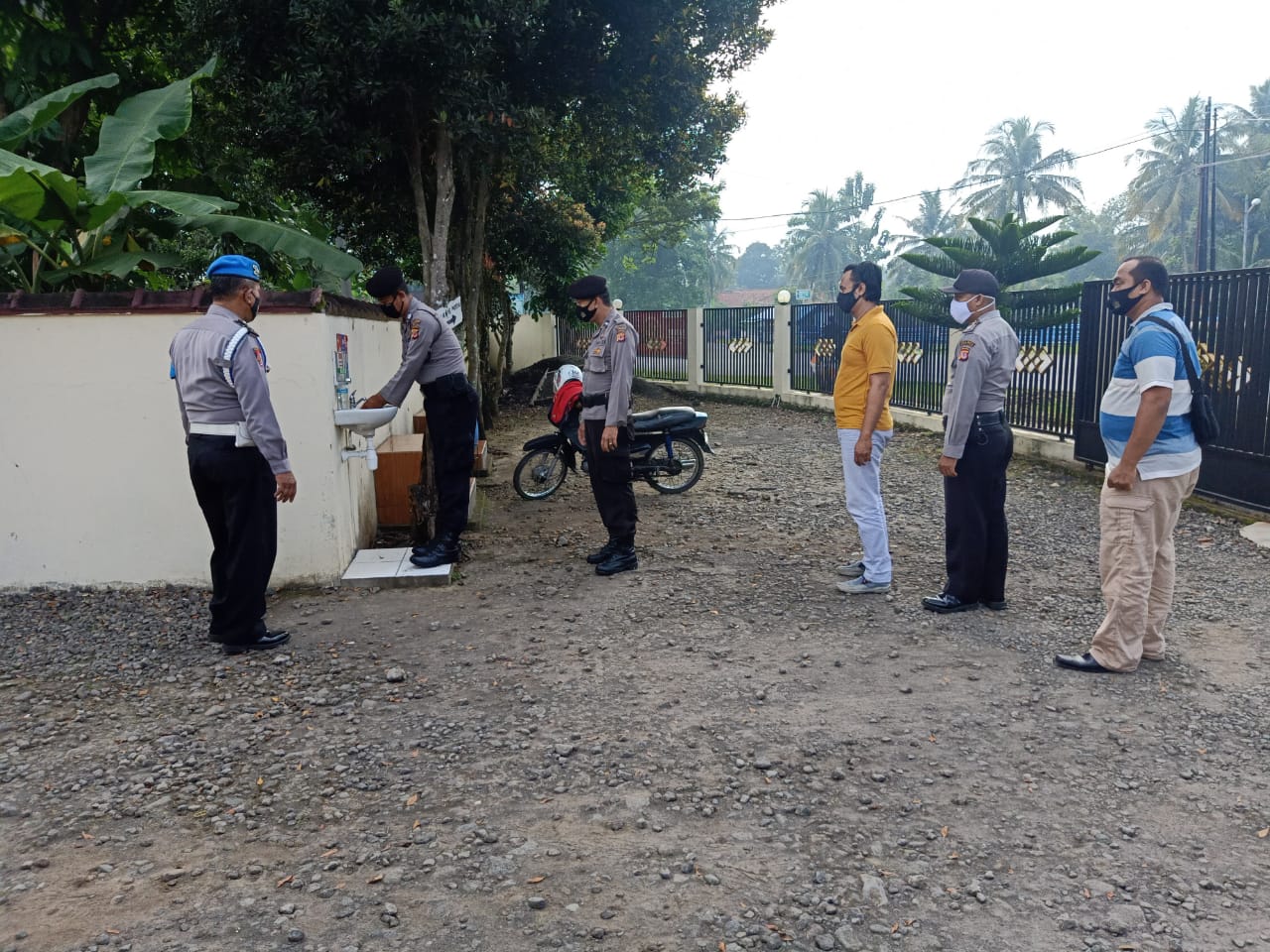 Penerapan Protokol Kesehatan di Lingkungan Kantor Polres Banjar