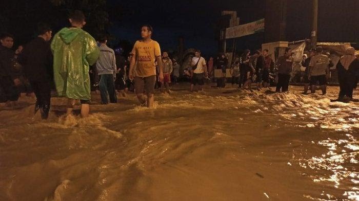 banjir-di-de-flamboyan1