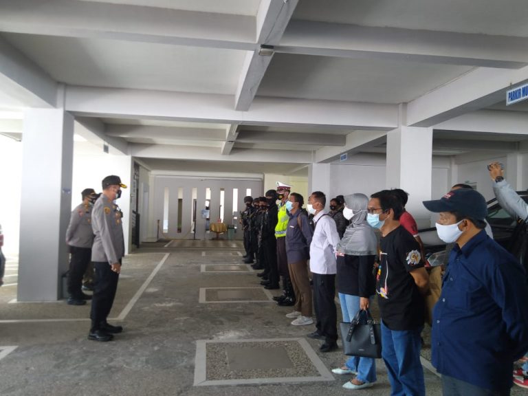 fe9e4ad2-67df-4b79-9930-5076a738f858