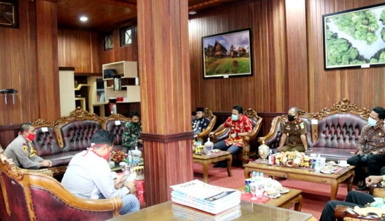 20200611_152952_compress76