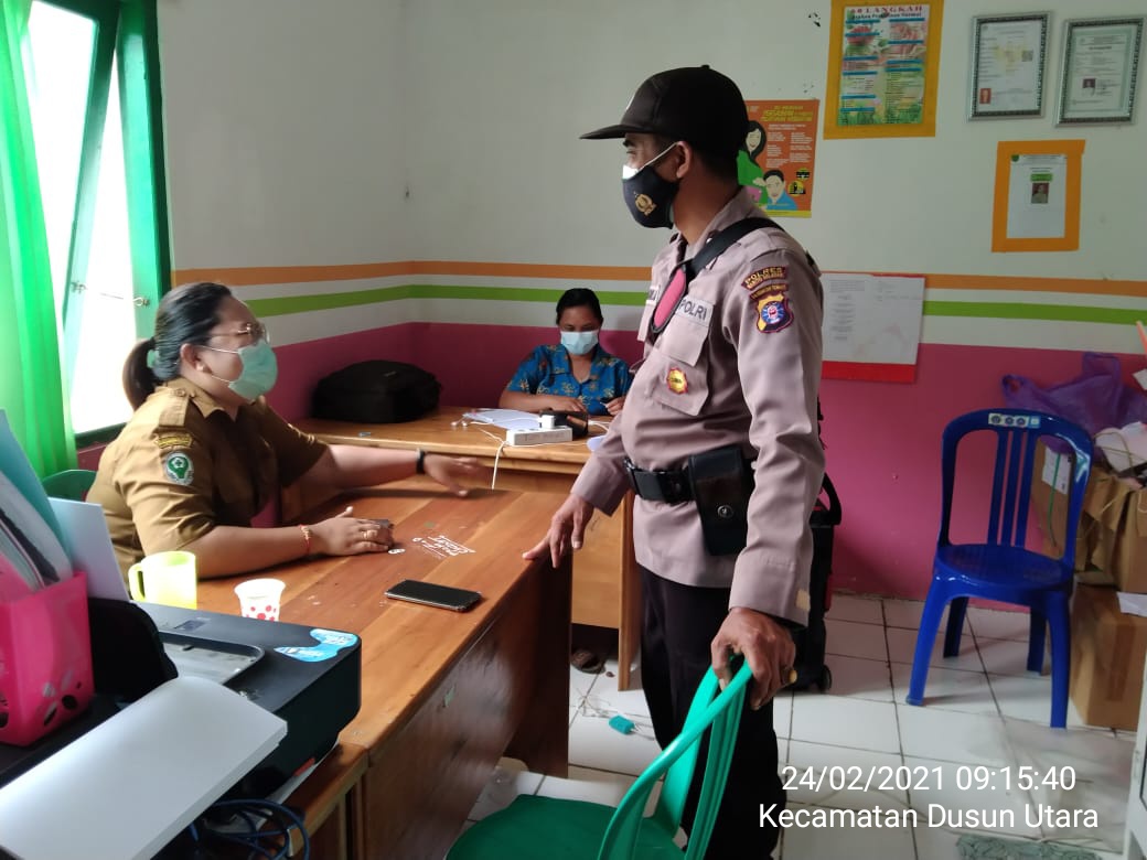 Bhabinkamtibmas Bersama Satgas Posko PPKM Skala Mikro Desa Bantai Bambore Sosialisasi Prokes
