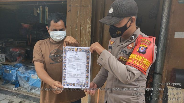Bhabinkamtibmas Food Estate Polsek Sepang Sosialisasikan Maklumat Kapolda Kalteng Terkait Karhutla