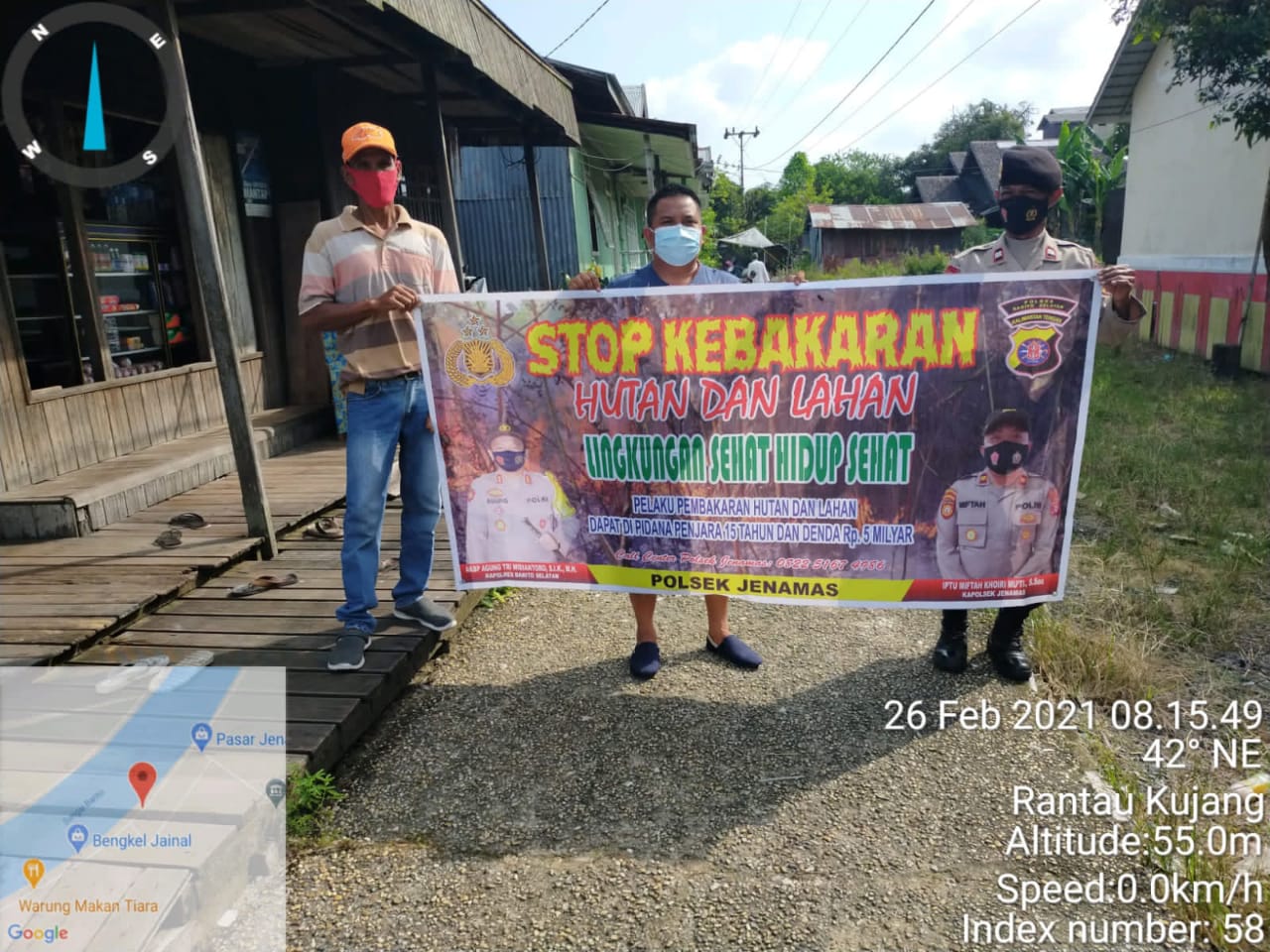 Cegah Kabut Asap, Personel Polsek Jenamas Ajak Masyarakat Bersama Cegah Karhutla