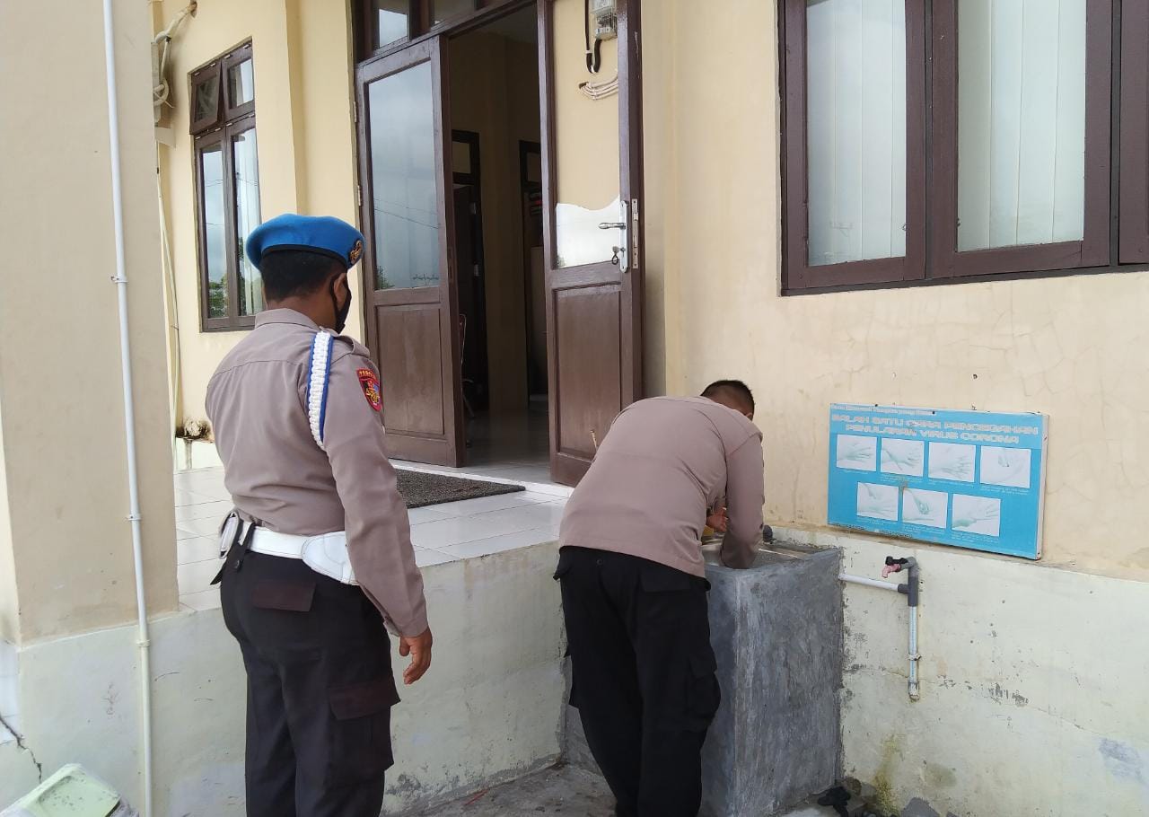 Kanit Provos Polsek Kahayan Tengah Lakukan Protokol Kesehatan