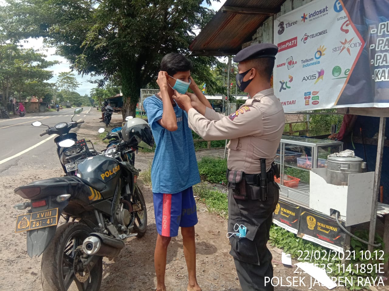 Kanit Sabhara Polsek Jabiren Raya Ajak Warga Patuhi Protokol Kesehatan di Masa Pandemi