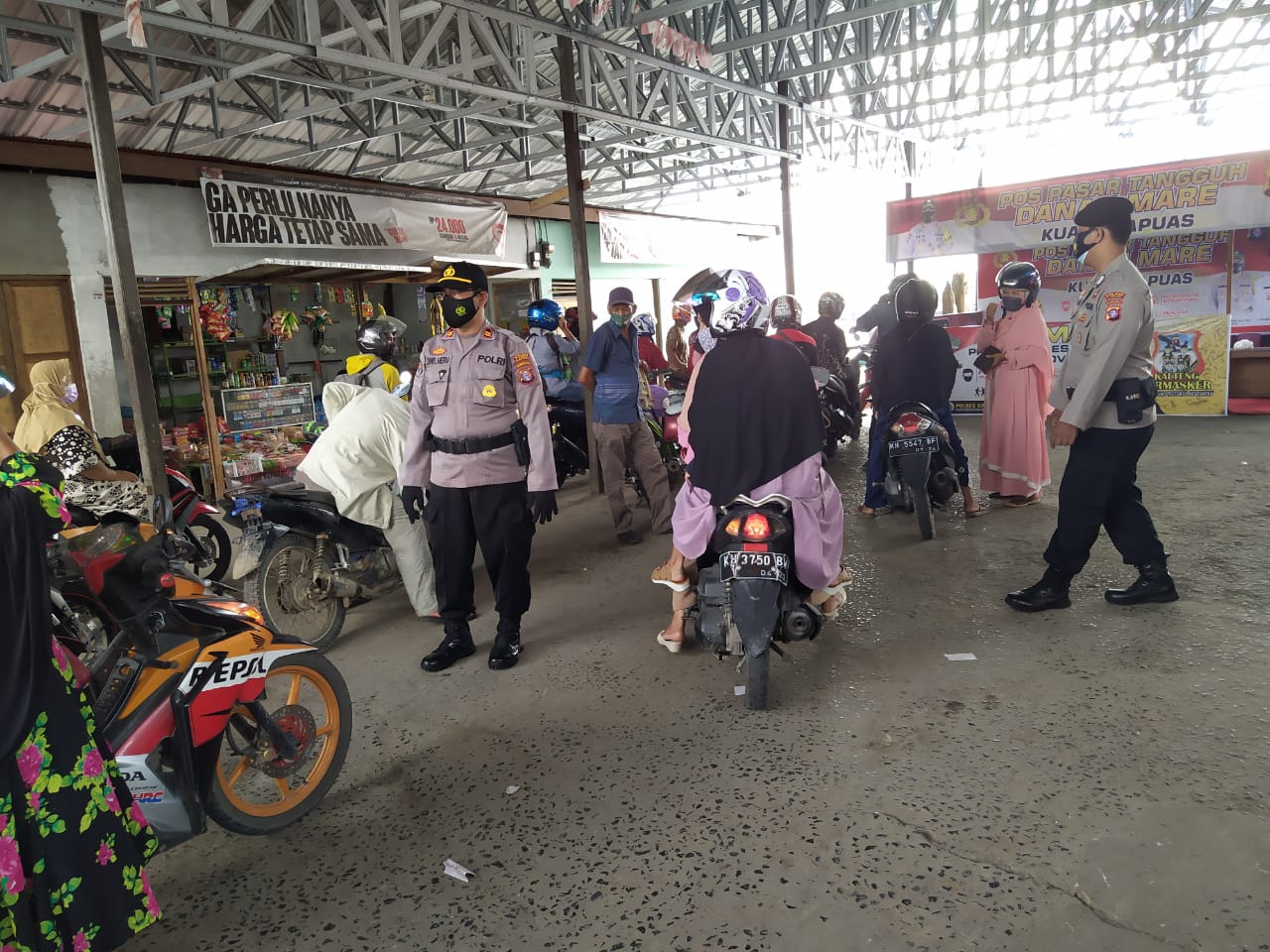 Kegiatan Imbauan dan Pendisiplinan di Pasar Tangguh Kuala Kapuas