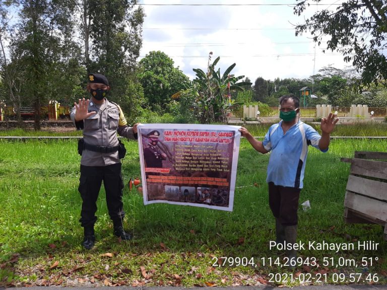Lagi - Lagi Bripka Hari Eka Patroli Dan Beri Himbauan Karhutla Sebagai Upaya Awal Pencegahan Kepada Warganya