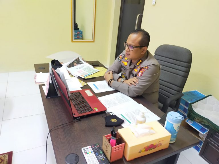 Menuju Polri Yang Presisi, Kabidhumas Polda Kalteng Ikuti Pelatihan Public Speaking Secara Virtual