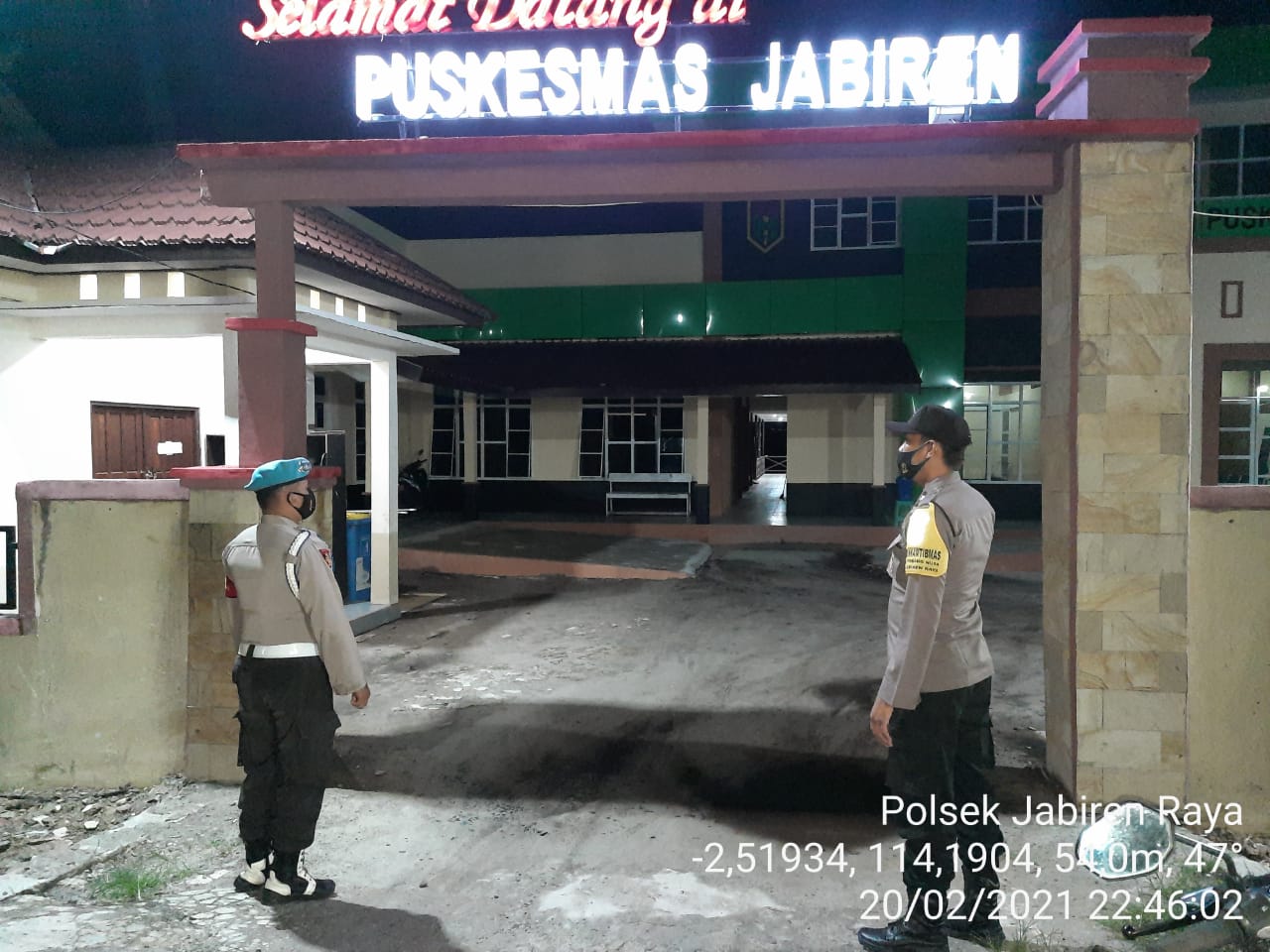 Personil Polsek Jabiren Raya Rutin Melaksanakan Kegiatan Patroli Malam Guna Ciptakan Situasi Kamtibmas Yang Aman dan Konfusif