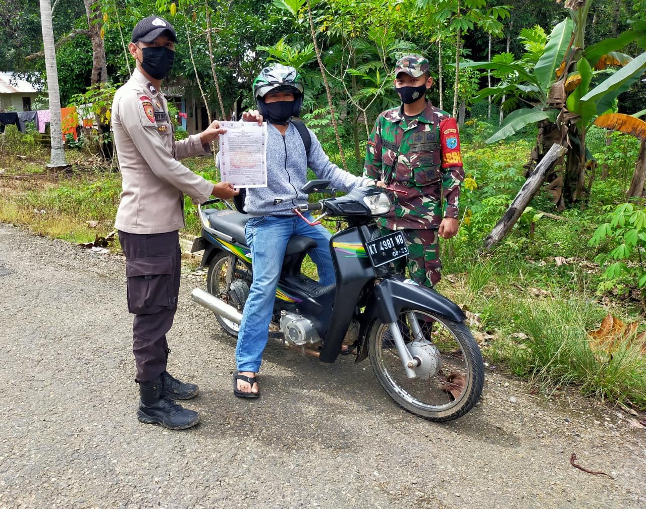 Polsek Awang Laksanakan Sosialisasi Maklumat Kapolres Kepada Masyaraka