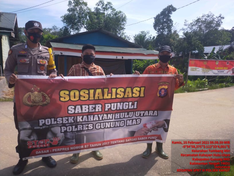 Polsek Kahut, Bripka Bryandika mensosialisasikan Saber Pungli kepada Warga