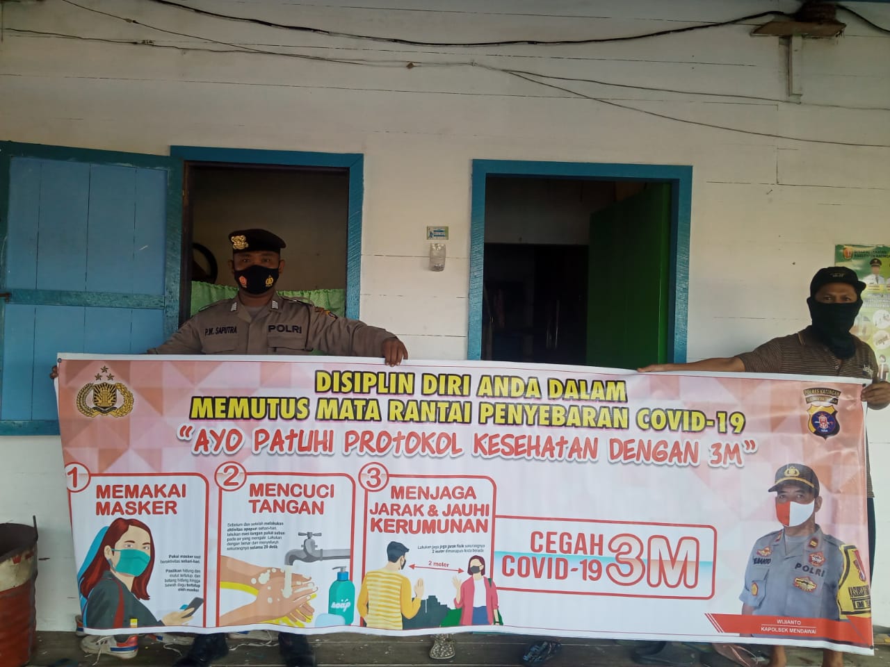 Polsek Mendawai laksanakan Patroli Imbau Warga Gunakan Masker