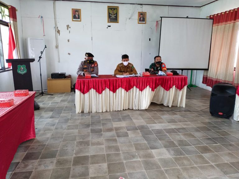 Polsek Pulau Petak Hadiri Rapat Koordinasi Lintas Sektoral Penanganan Covid-19