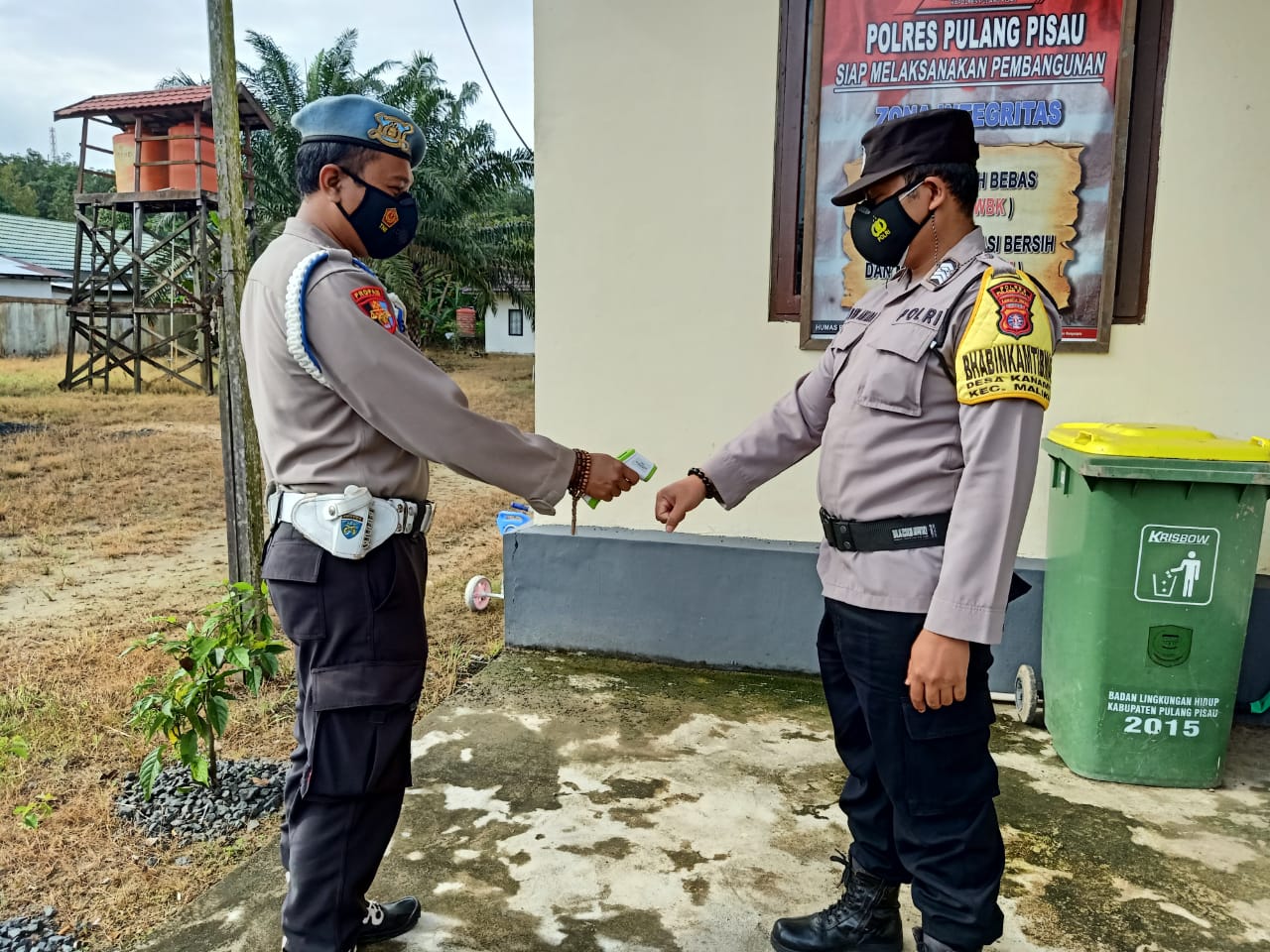 Rutin Prokes Personil Polsek Maliku