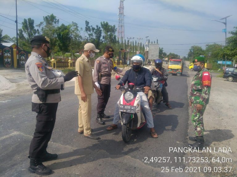 Tingkatkan Disiplin Masyarakat, Polsek Pangkalan Lada Gelar Ops Yustisi Bersama Tiga Pilar