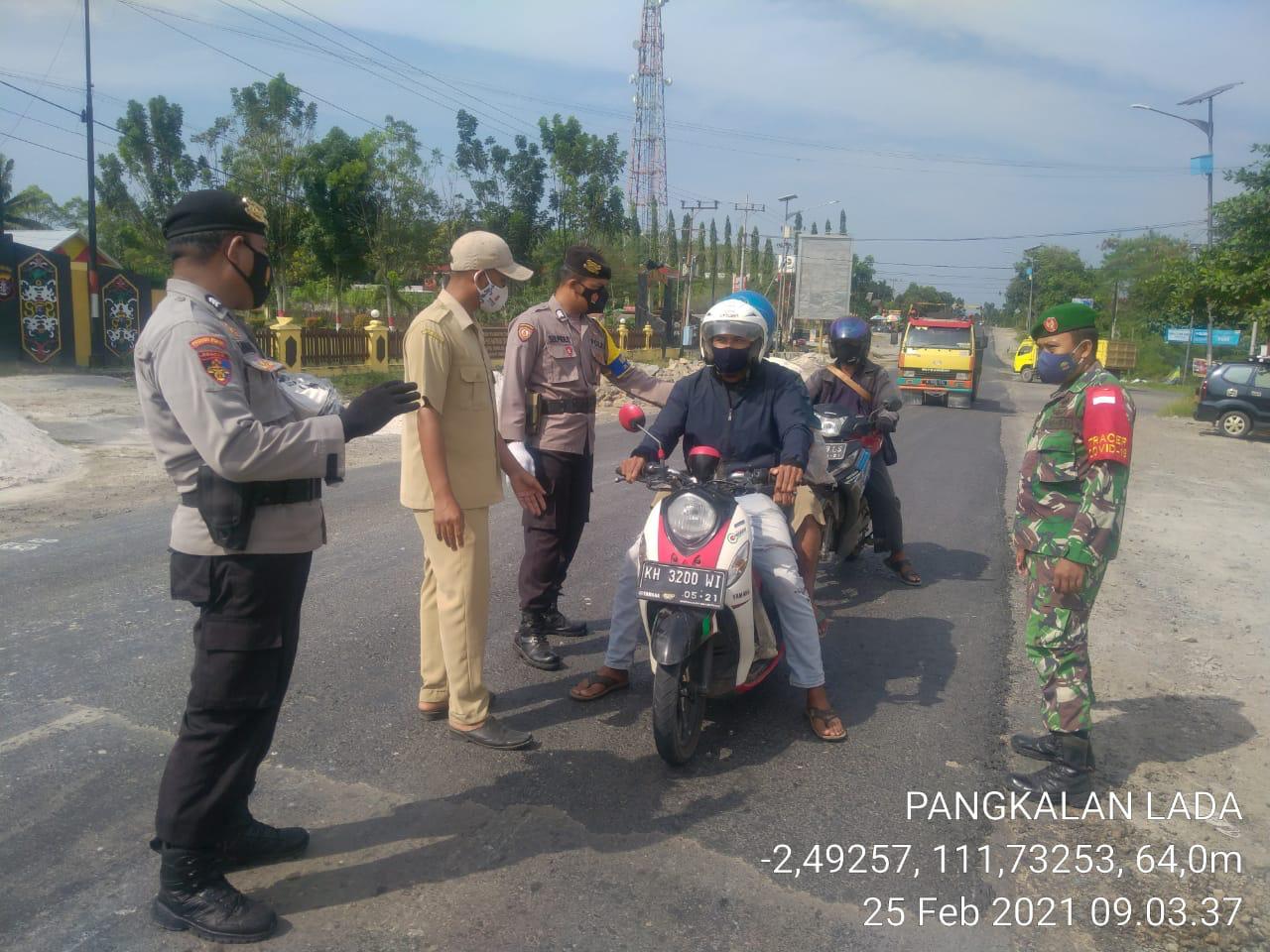Tingkatkan Disiplin Masyarakat, Polsek Pangkalan Lada Gelar Ops Yustisi Bersama Tiga Pilar