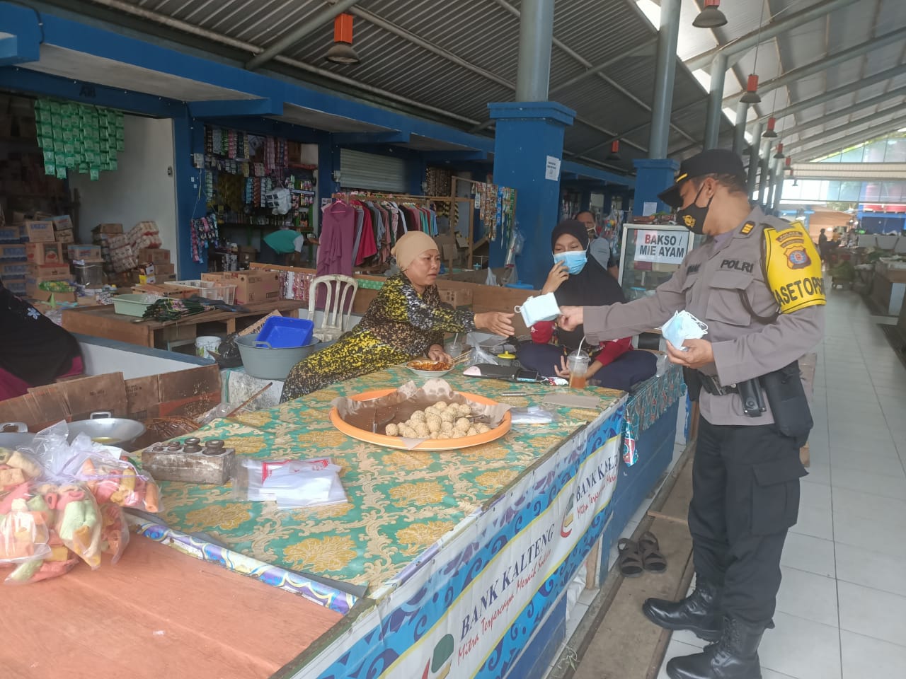 sambangi pasar