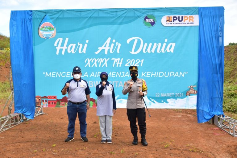 ffa4fe1d-dcda-4fc1-a2c4-2d8370ddbdc4