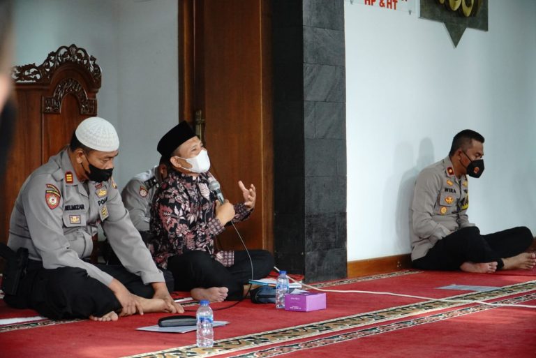 a1de7051-8b29-41da-b41c-3931e0ac63df