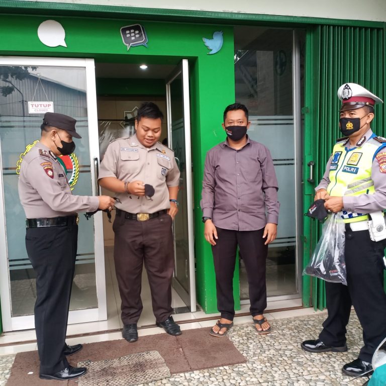 a2cc6759-d6d4-4316-b332-653db7a93e94