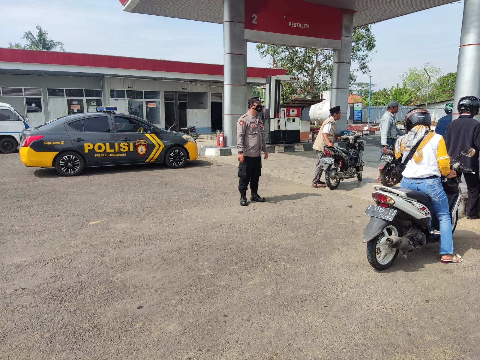 15a406f8-a084-4e3d-8200-257ac478a7f7