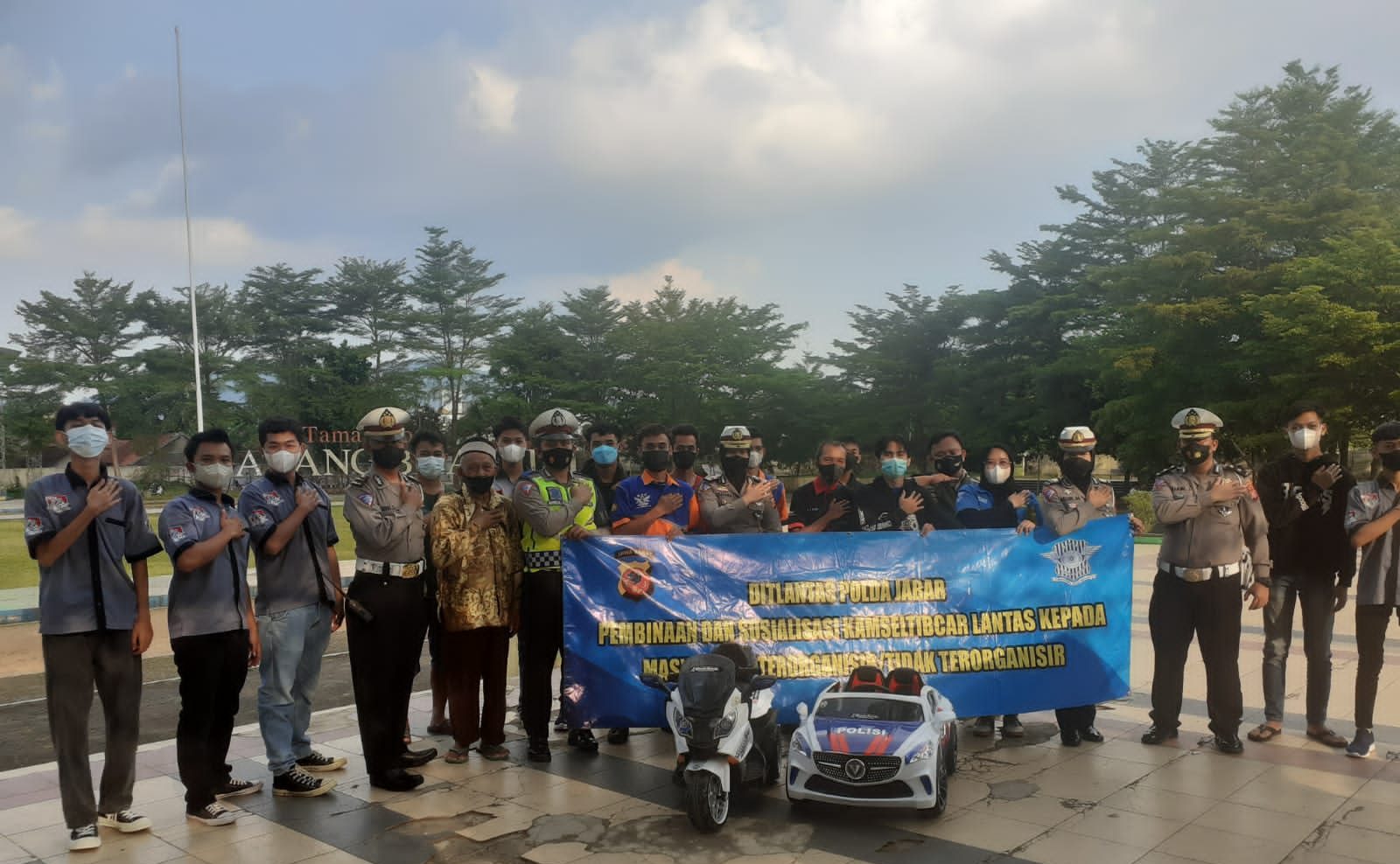 46b29ab7-c9db-4fe1-a6e5-5084086490bb