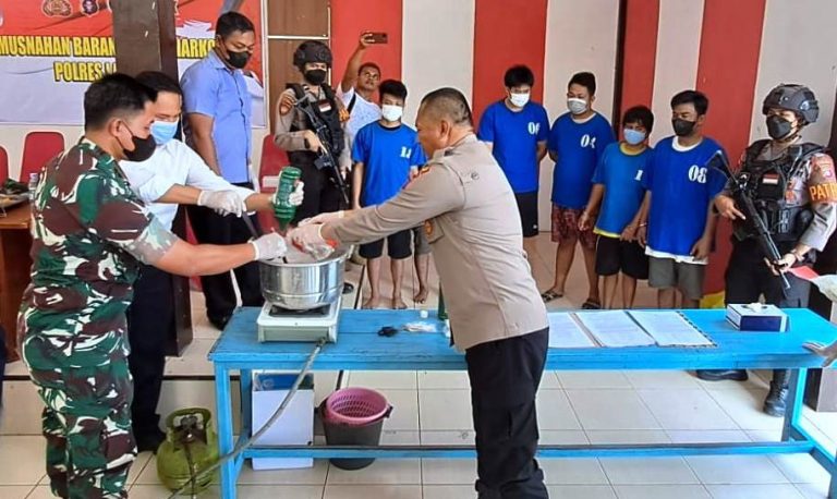 3 kg sabu dan 939 pil ekstasi direbus