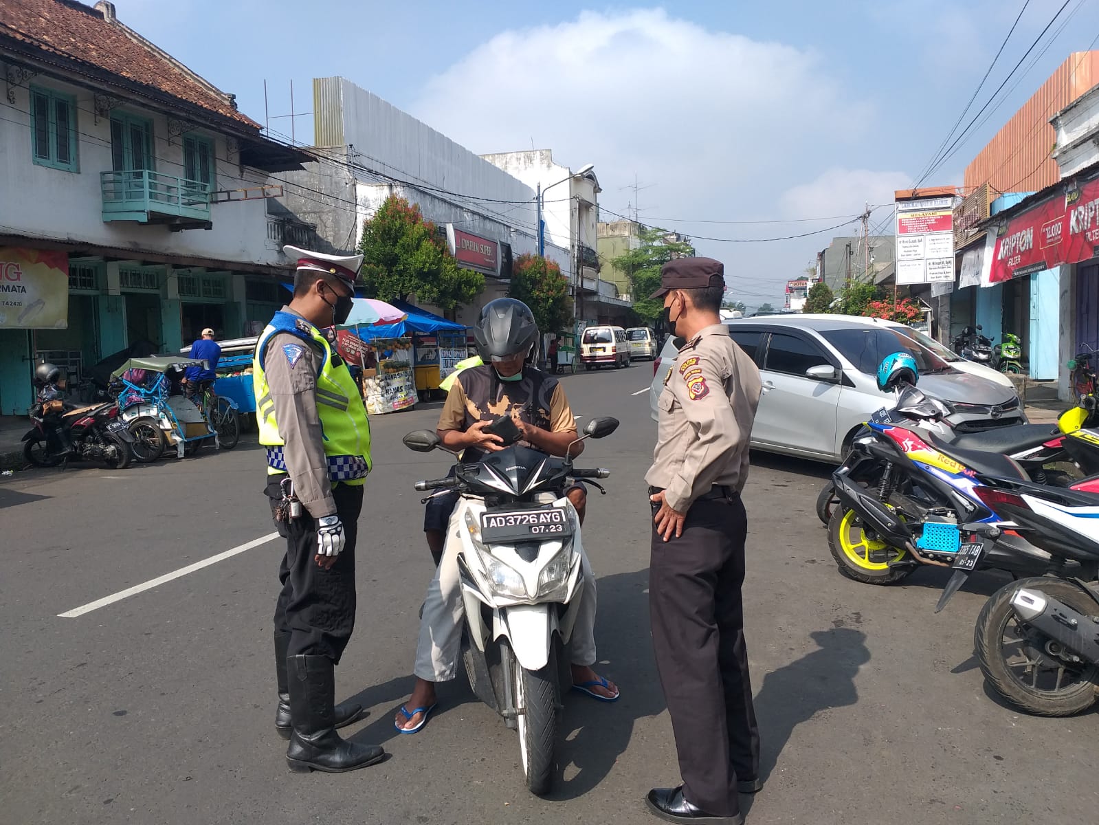 fe70c615-7aa5-43ee-8403-79470a92aadf