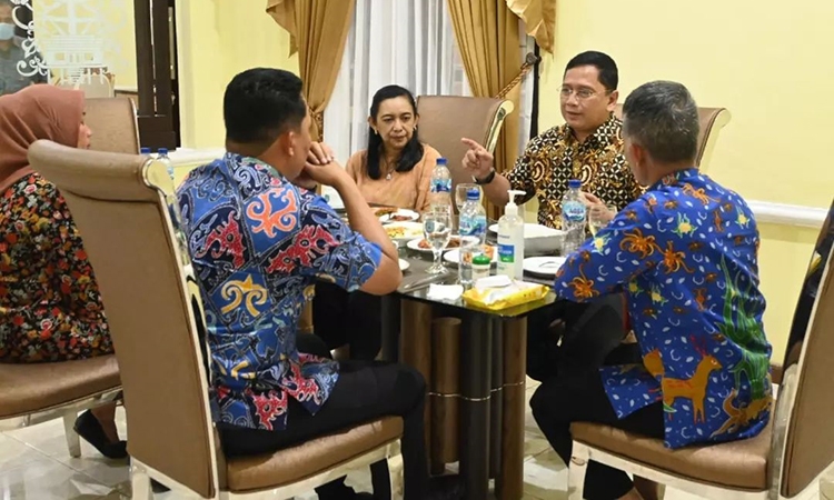 bupati hendra lesmana jamu kepala bnnp kalteng