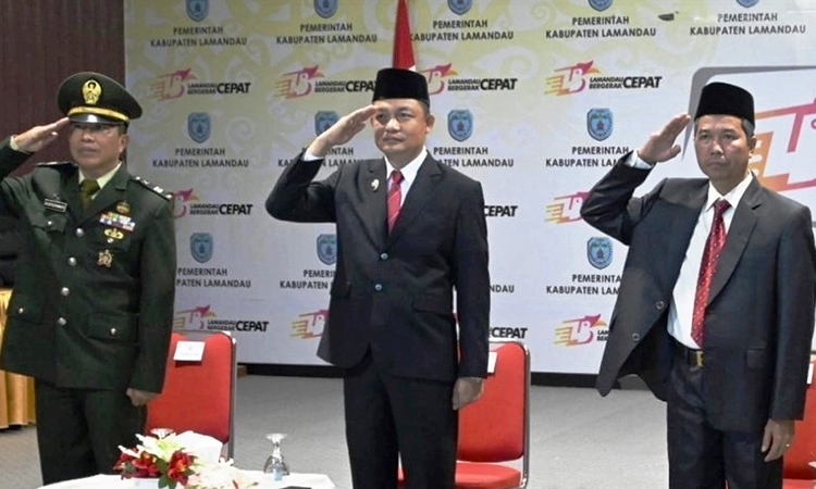 wabub riko porwanto saat mengikuti upacara kesaktian pancasila