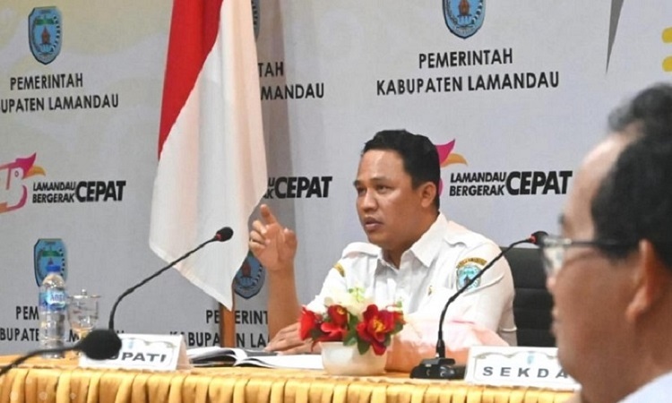 Bupati hendra lesmana pimpin ekspose pdam turta lamandau