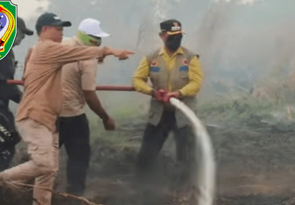 Bupati Seruyan, Ahmad Selanorwanda, turun langsung
