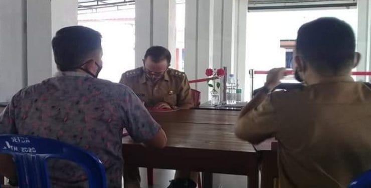 Bupati Seruyan Menandatangi