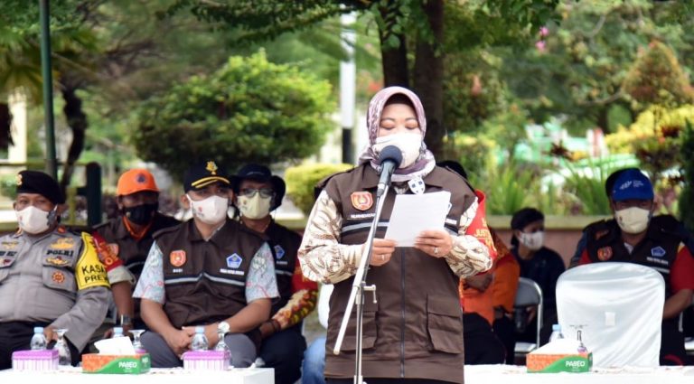 Apel Siaga Gelar Operasi Yustisi Penerapan Perbup Nomor 54 Tahun 2020 Dipimpin Langsung Oleh Bupati Kobar