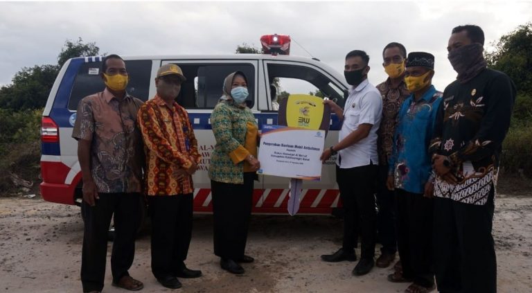 Pemkab Kotawaringin Barat Menerima Bantuan Mobil Ambulance dari PT. Jasa Raharja