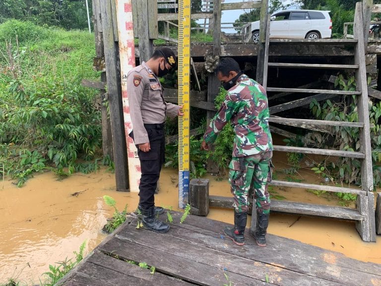 Cek Air SUngai Lamandau