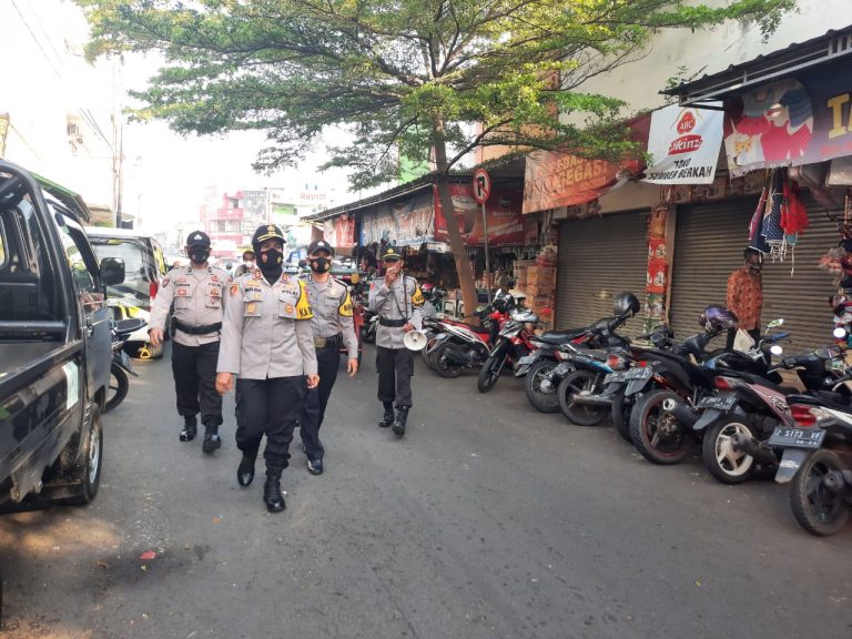 Blusukan, Kapolres Banjar Ajak Warga Disiplin Protokol Kesehatan