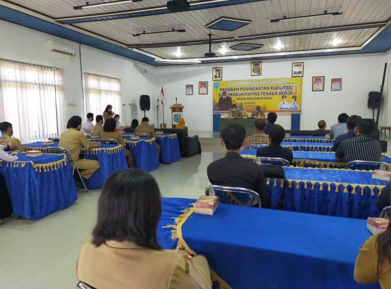 Tingkatkan Daya Saing Tenaga Kerja, Disnakertrans Lamandau Gelar Pelatihan Kewirausahaan