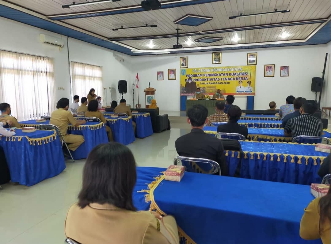 Tingkatkan Daya Saing Tenaga Kerja, Disnakertrans Lamandau Gelar Pelatihan Kewirausahaan