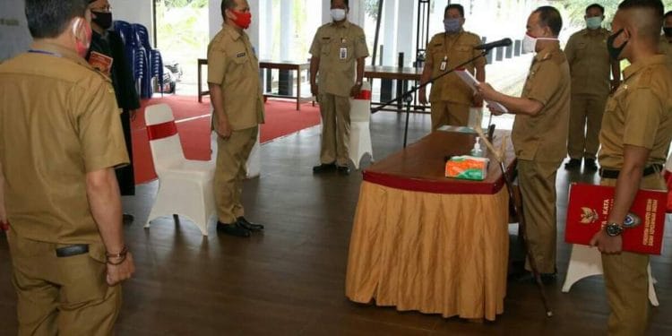 bupati seruyan melantik